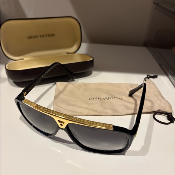 Rare Louis Vuitton Evidence Millionaire Sunglasses-Black/Gold- 100 % Authentic - Picture 2 of 7